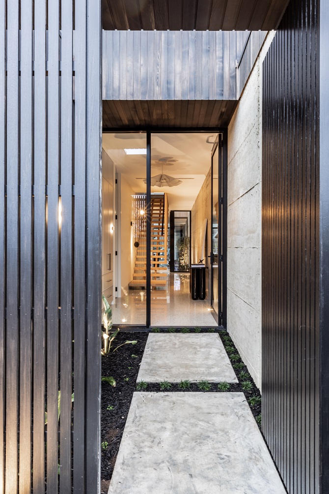 AmericanOak_IronAsh_GoodWood_Astrid_resize2