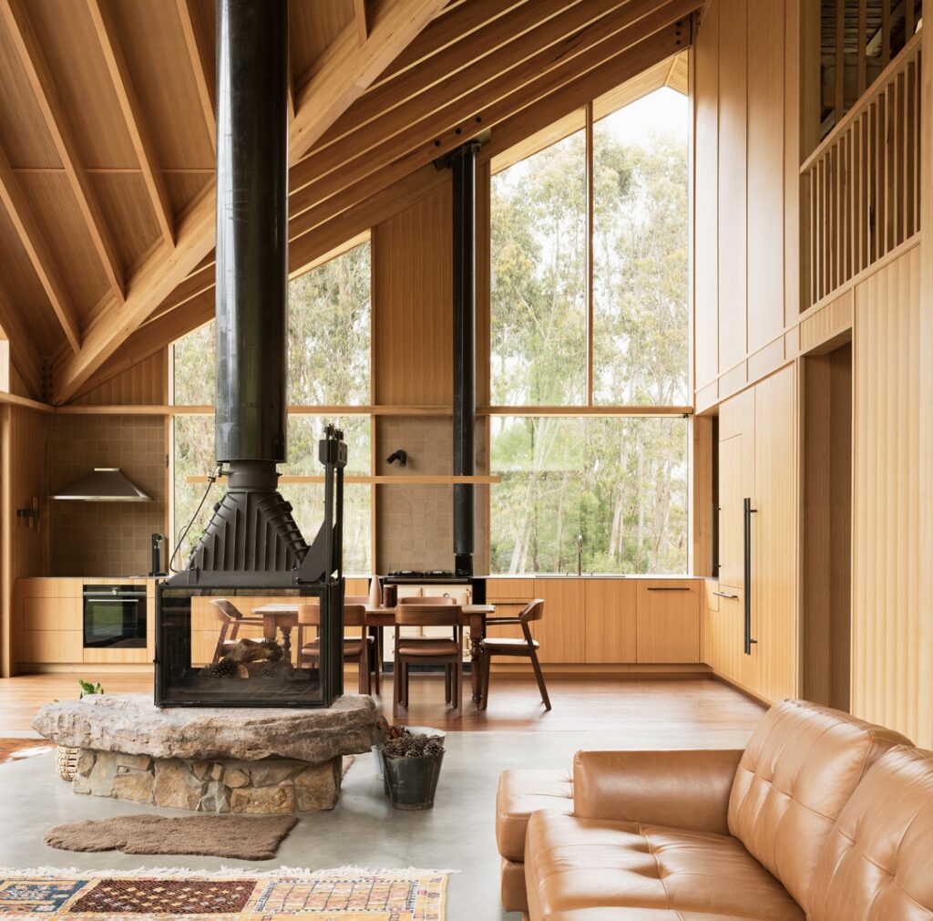 ASH_MASSLAM_Archier_OffGridHouse_resize10_landscape