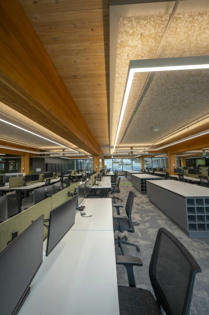 Galkangu - Bendigo GovHub featuring ASH's MASSLAM. Photo credit: Ned Meldrum Internal look at the completed Galkangu Bendigo GovHub in Victoria, featuring MASSLAM (mass timber) columns and beams.