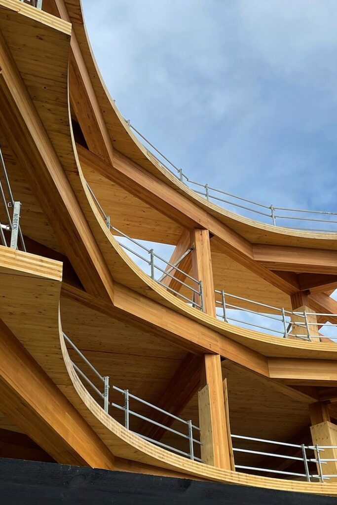 Galkangu Bendigo GovHub during construction. Galkangu Bendigo GovHub during construction featuring MASSLAM (mass timber) columns and beams.