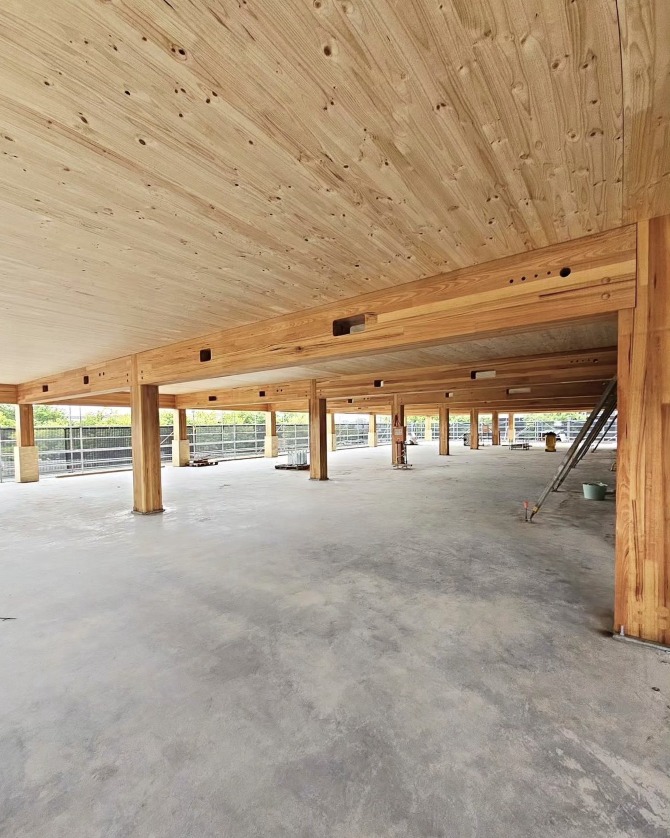 23 National Circuit in Canberra is the Australian capital's first mass timber office building. Featuring MASSLAM from ASH.
