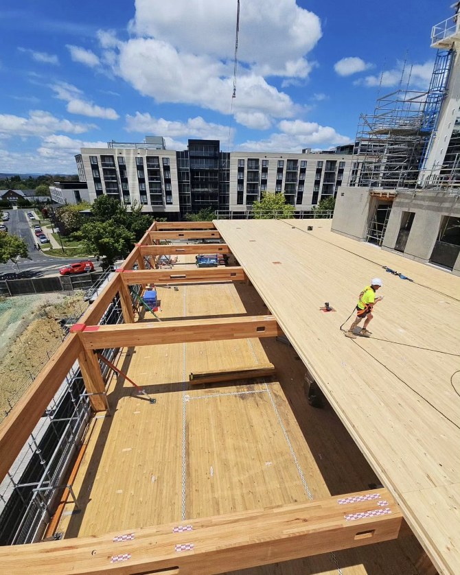 23 National Circuit in Canberra is the Australian capital's first mass timber office building. Featuring MASSLAM from ASH.