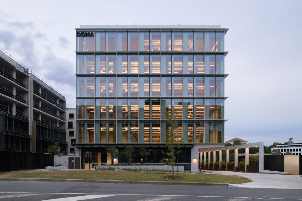 23 National Circuit in Canberra is the Australian capital's first mass timber office building. Featuring MASSLAM from ASH.