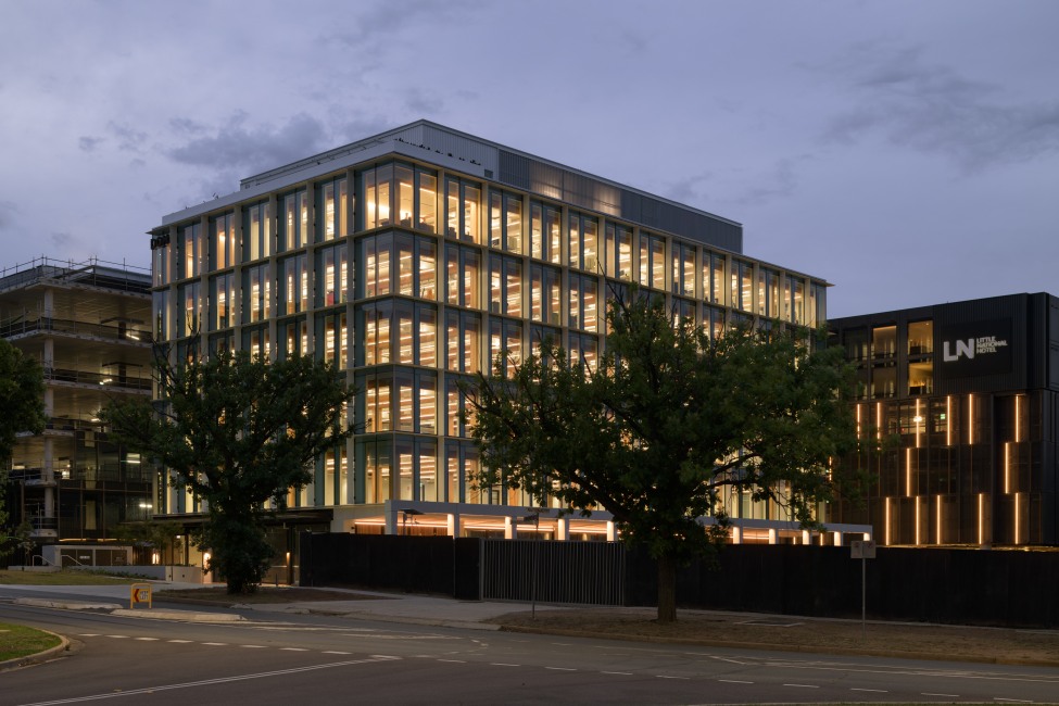 23 National Circuit in Canberra is the Australian capital's first mass timber office building. Featuring MASSLAM from ASH.