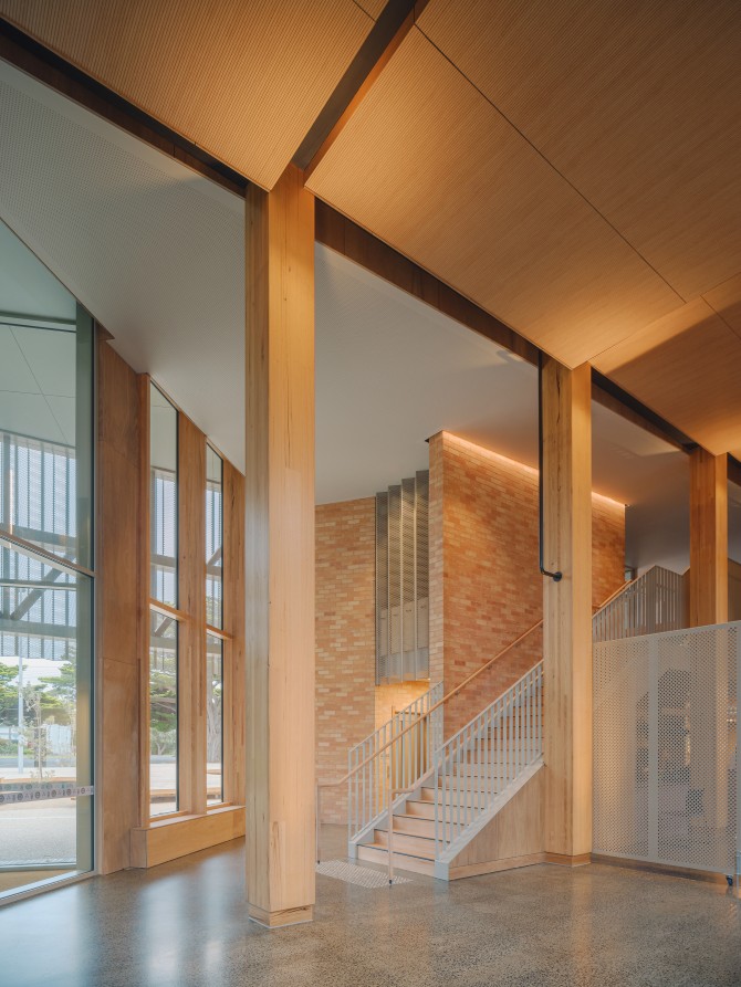 Berninneit Cultural and Community Centre in Cowes, Victoria featuring ASH's mass timber columns and beams.