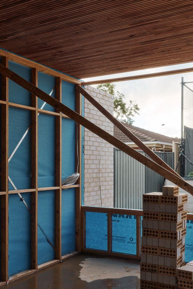 Seacliff House in SA is the first built project to utilise ASH's new innovative structural cassette system, CASE.