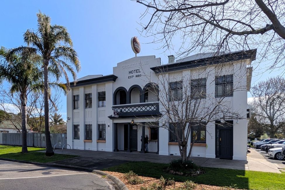 The Cowwarr Hotel in regional Victoria, has new owners and a fresh new renovation. Featuring ASH Australian Oak and IronAsh hardwood including lining, cladding, custom mouldings, DAR and sawn, picnic tables, handrails, table and bench tops.
