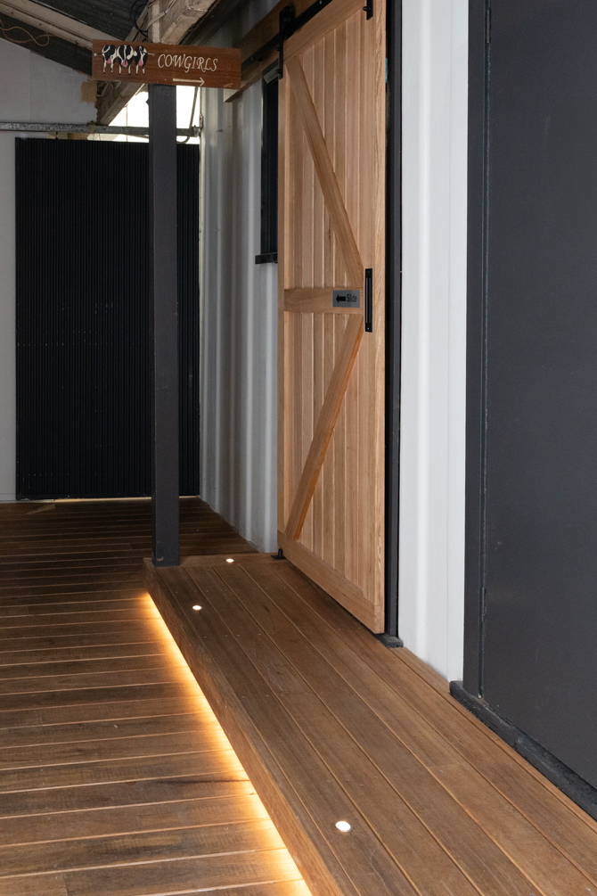 The Cowwarr Hotel in regional Victoria, has new owners and a fresh new renovation. Featuring ASH Australian Oak and IronAsh hardwood including lining, cladding, custom mouldings, DAR and sawn, picnic tables, handrails, table and bench tops.