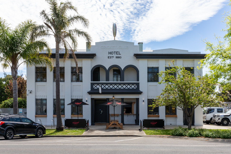 The Cowwarr Hotel in regional Victoria, has new owners and a fresh new renovation. Featuring ASH Australian Oak and IronAsh hardwood including lining, cladding, custom mouldings, DAR and sawn, picnic tables, handrails, table and bench tops.